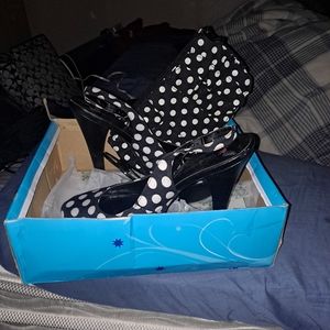 Ladies shoes